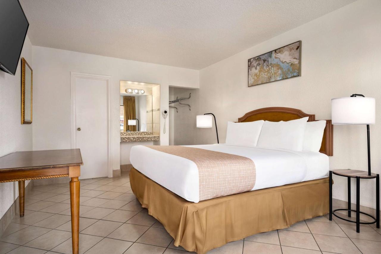 Travelodge By Wyndham Λας Βέγκας Εξωτερικό φωτογραφία